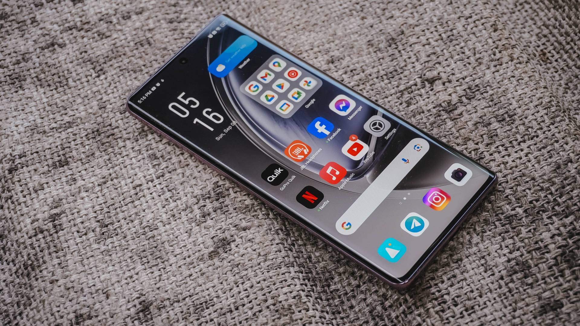 Infinix Zero 40 5G (შავი, 12 GB ოპერატიული მეხსიერება, 256 GB მეხსიერება) | 4K 60 FPS ვიდეოჩანაწერი | 144Hz 3D მოხრილი AMOLED დისპლეი | 108MP OIS სამმაგი კამერა AI-თი